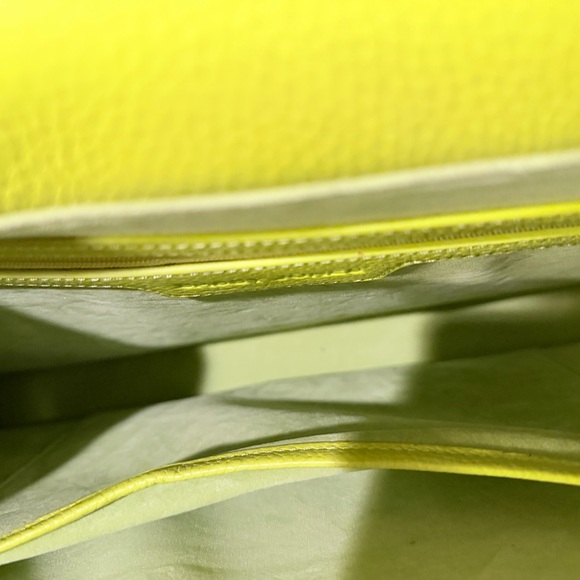Sassy Jones Neon Yellow Laptop Bag - Picture 6 of 6